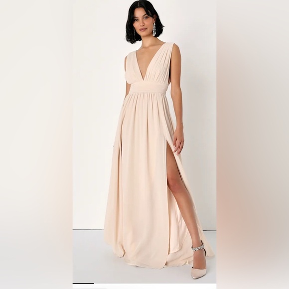Lulus Heavenly Hues Blush Maxi Dress Plunging Neckline Size Medium - Picture 1 of 13
